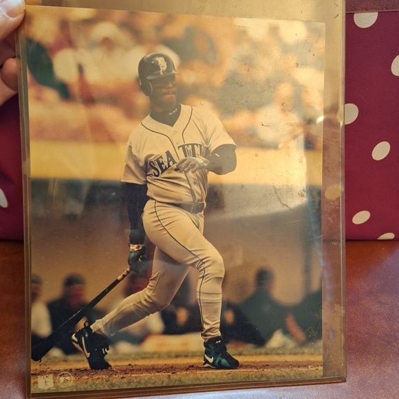 Ken Griffey Jr. Photo Seattle Mariners Baseball - Picture 1 of 3